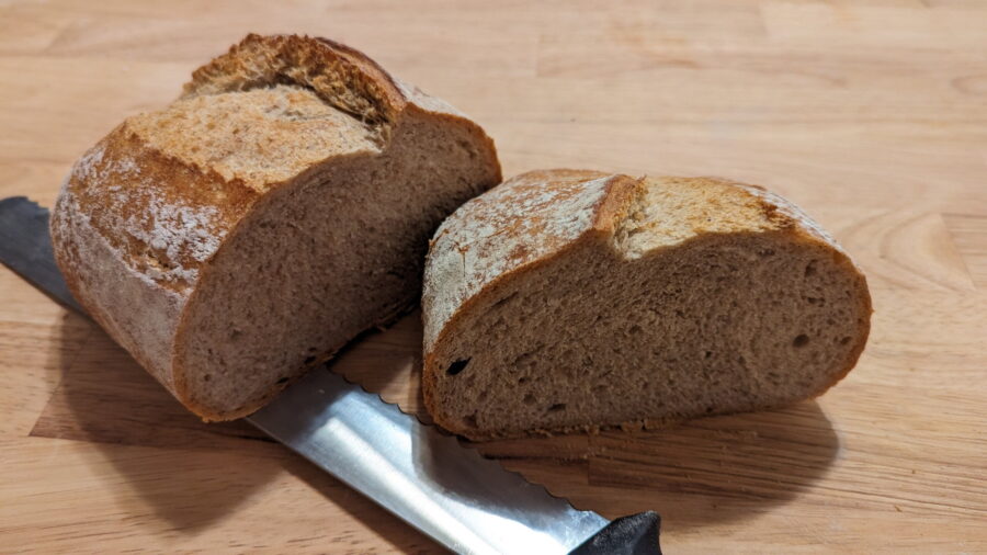 rustic country bread half This picture shows the rustic country bread 600gr cut in half