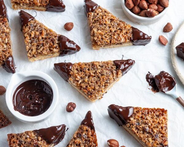 image of the Amazing German Nut Bars / Nut Corners / Nussecken, 2 corners dipped into chcolate